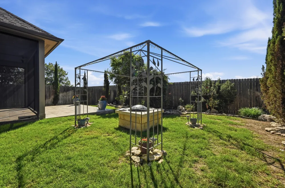 373 LACEY OAK LOOP San Marcos, TX 78666