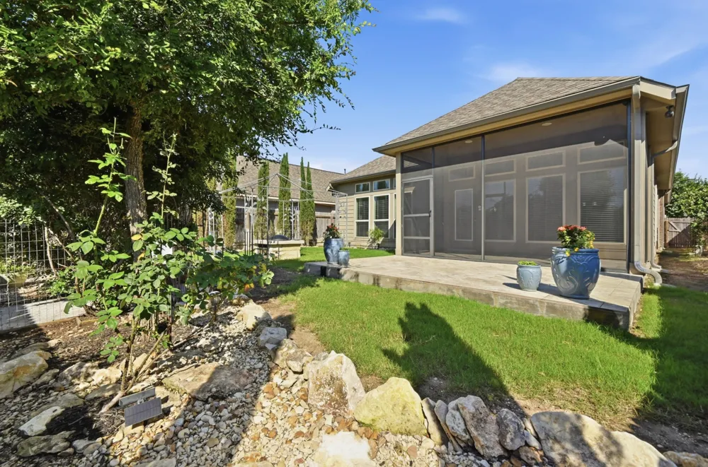 373 LACEY OAK LOOP San Marcos, TX 78666