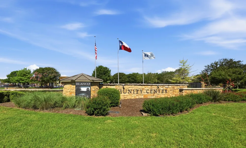 373 LACEY OAK LOOP San Marcos, TX 78666