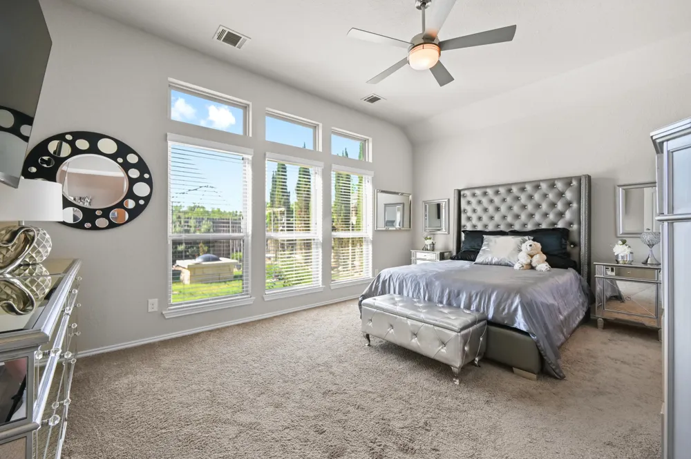 373 LACEY OAK LOOP San Marcos, TX 78666