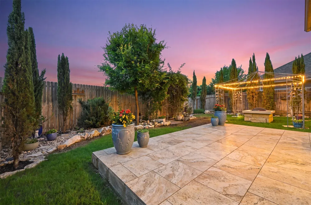 373 LACEY OAK LOOP San Marcos, TX 78666