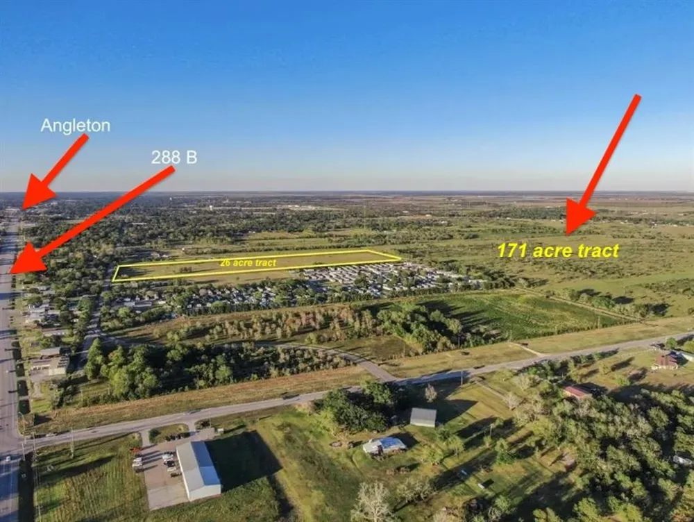 County Road 220 Angleton, TX 77515