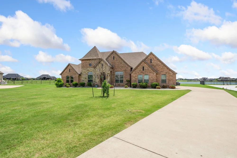 2255 Lake Estates Drive Rockwall, TX 75032