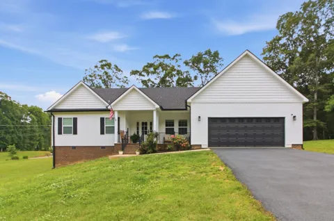 33 King Arthur Dr