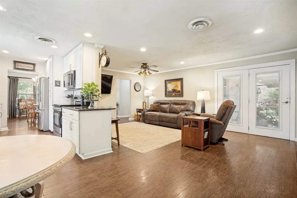 510 Northside Avenue Lewisville, TX 75057