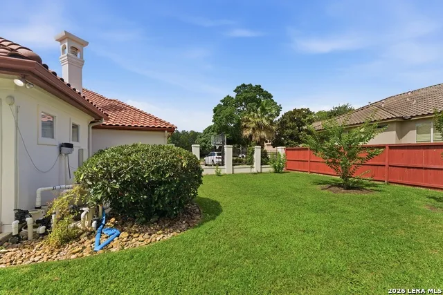 211 Geddington Shavano Park, TX 78249