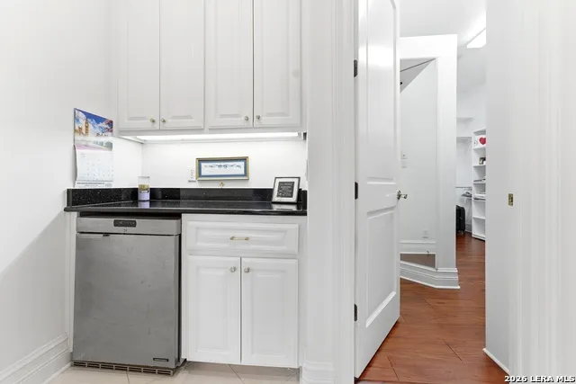 211 Geddington Shavano Park, TX 78249