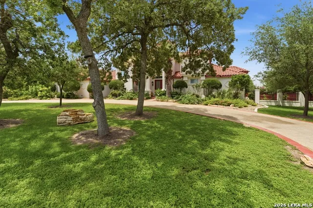 211 Geddington Shavano Park, TX 78249