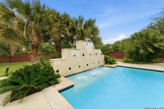 211 Geddington Shavano Park, TX 78249