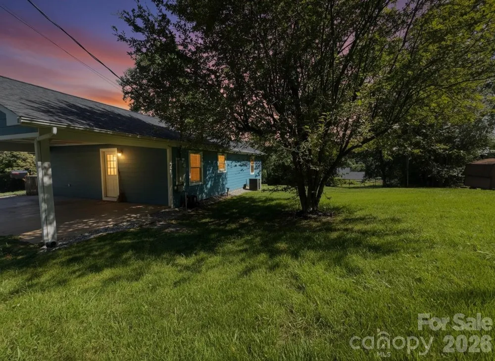 84 E Hunt Drive Nebo, NC 28761