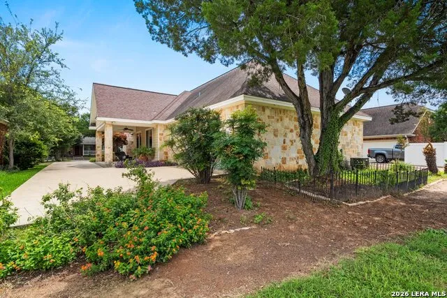 2215 Gruene Lake New Braunfels, TX 78130