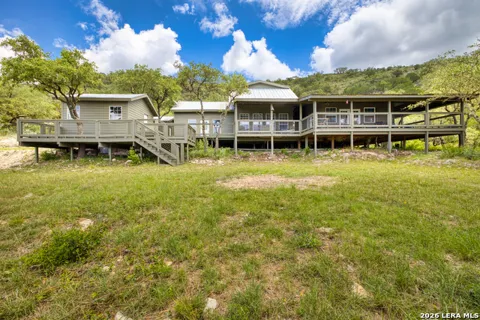 574 Saddle Mountain Rd.