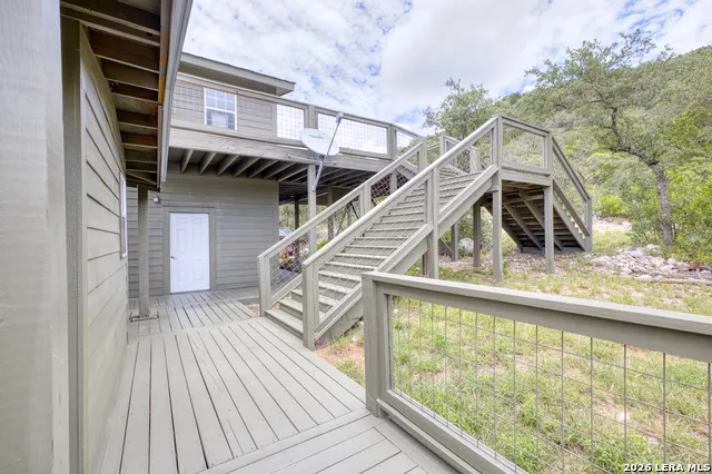 574 Saddle Mountain Rd. Leakey, TX 78873