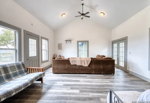 574 Saddle Mountain Rd. Leakey, TX 78873
