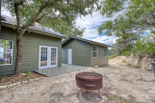 574 Saddle Mountain Rd. Leakey, TX 78873
