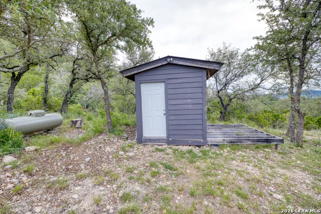 574 Saddle Mountain Rd. Leakey, TX 78873