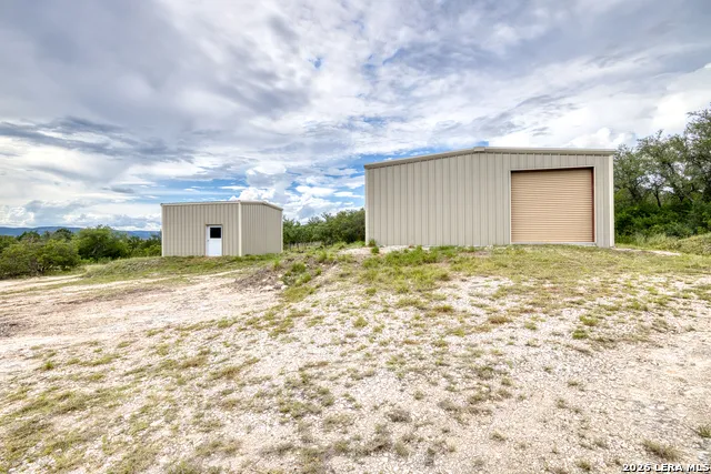 574 Saddle Mountain Rd. Leakey, TX 78873