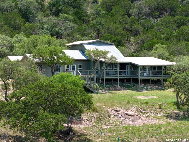 574 Saddle Mountain Rd. Leakey, TX 78873