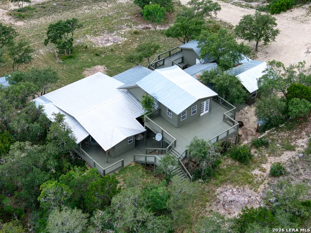 574 Saddle Mountain Rd. Leakey, TX 78873