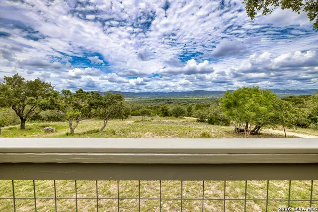 574 Saddle Mountain Rd. Leakey, TX 78873