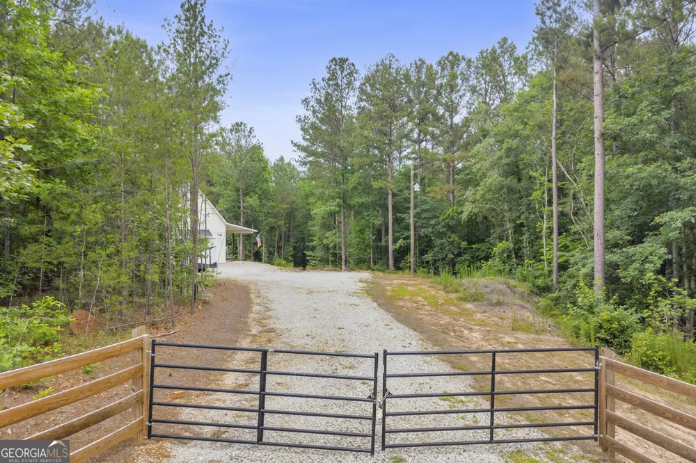 1961 N Hicks Toccoa, GA 30577