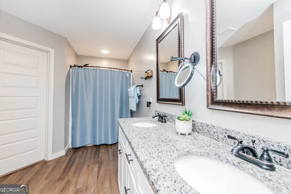 65 Cole DR Hawkinsville, GA 31036