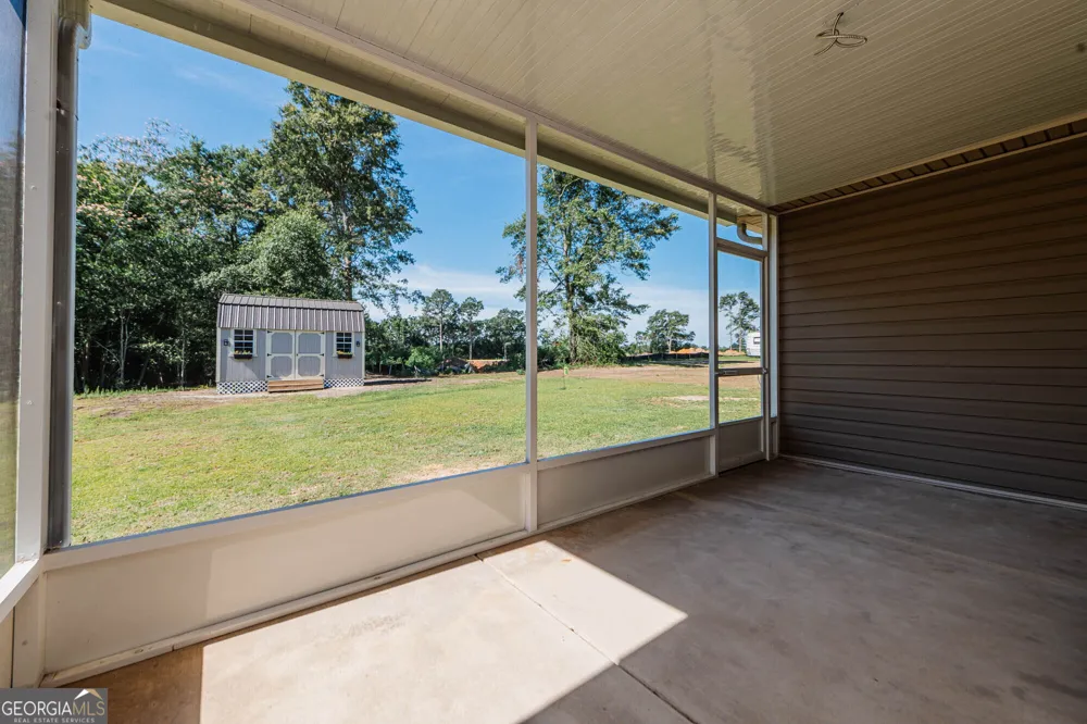 65 Cole DR Hawkinsville, GA 31036