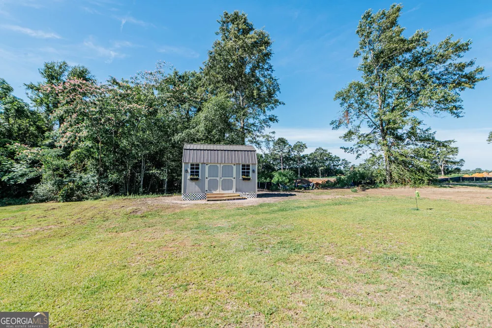 65 Cole DR Hawkinsville, GA 31036