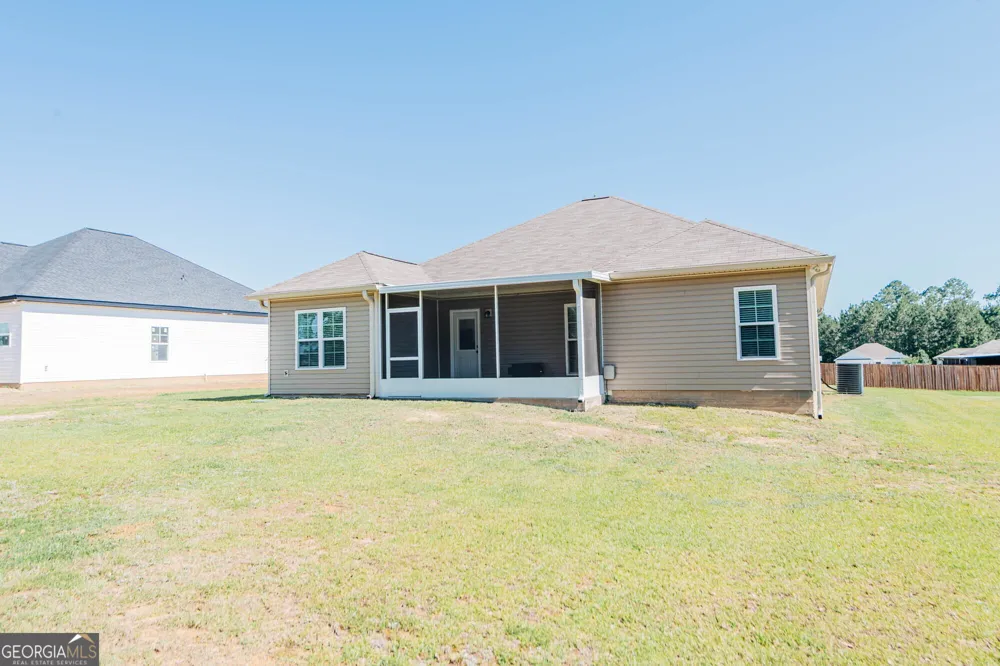 65 Cole DR Hawkinsville, GA 31036