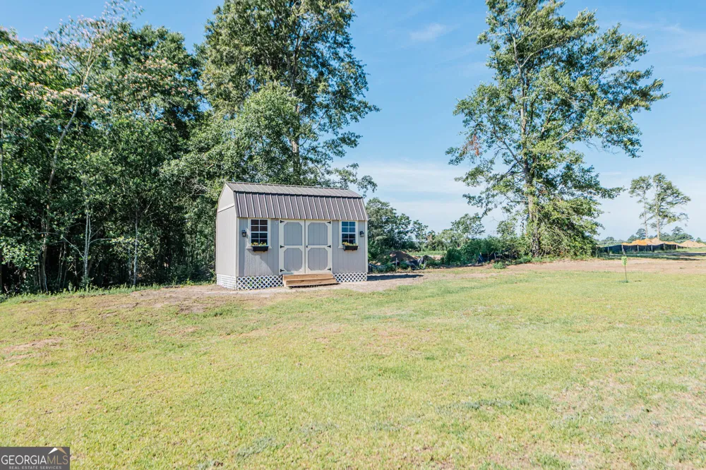 65 Cole DR Hawkinsville, GA 31036