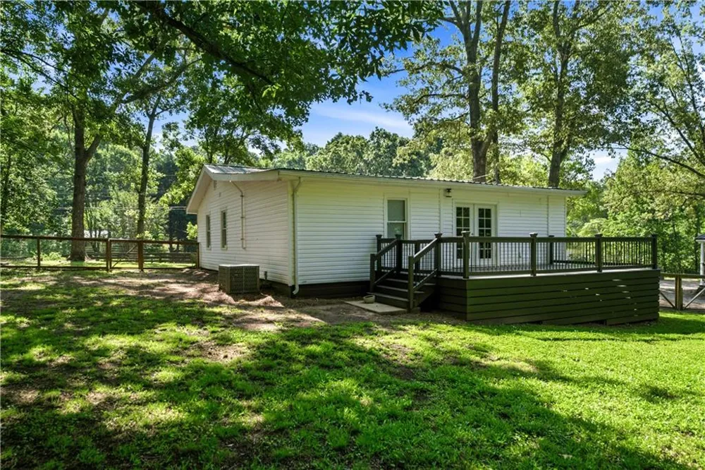 467 Sanders Street Clarkesville, GA 30523
