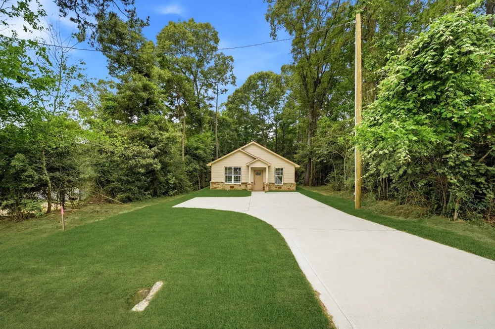 12530 State Highway 156 Coldspring, TX 77331