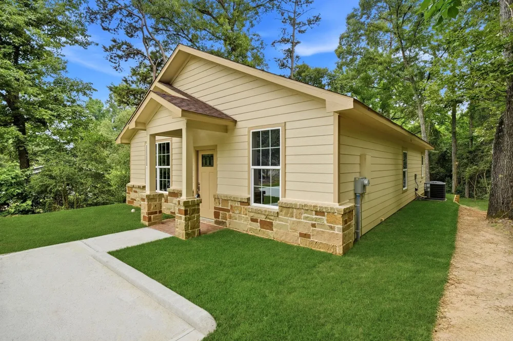 12530 State Highway 156 Coldspring, TX 77331