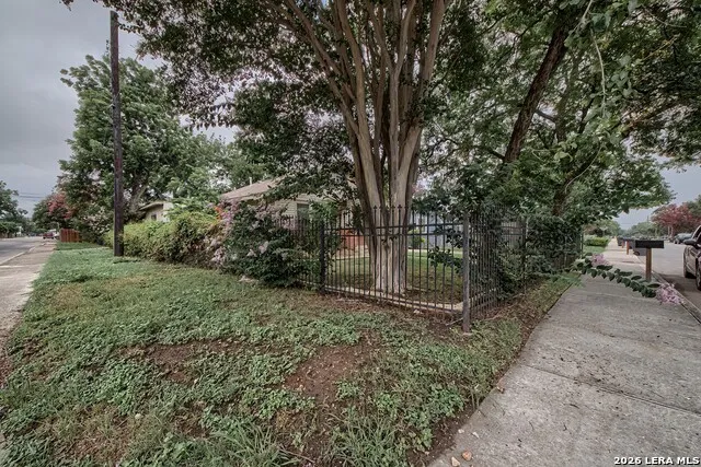 731 PEABODY AVE San Antonio, TX 78211