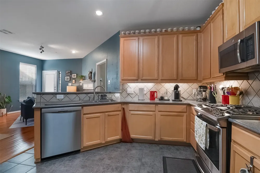 2248 Fletcher Trail Plano, TX 75025