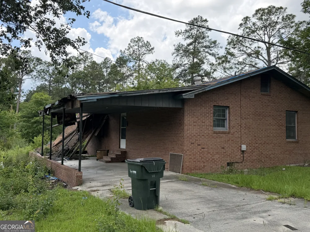 706 E Highway 80 Swainsboro, GA 30401