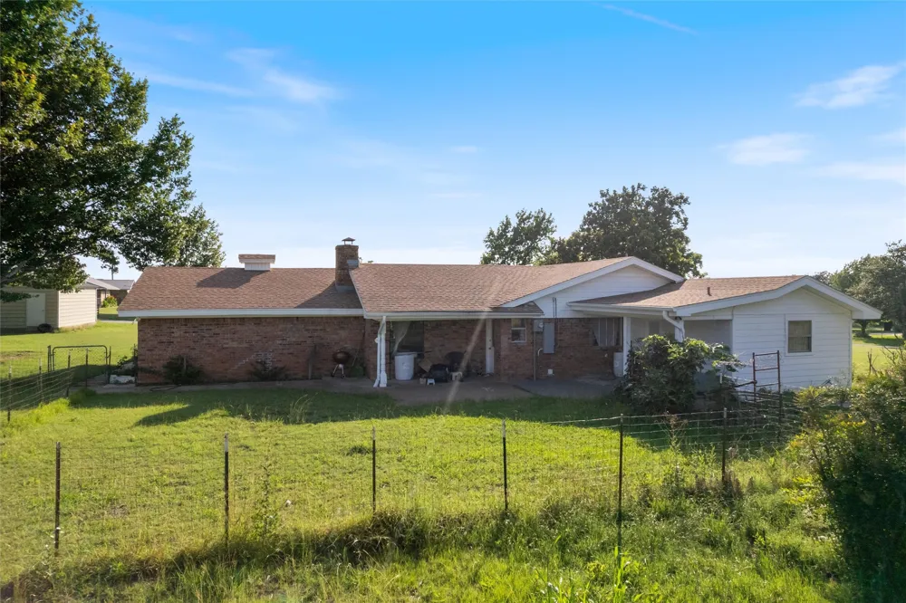 423 County Road 477 Road Stephenville, TX 76401