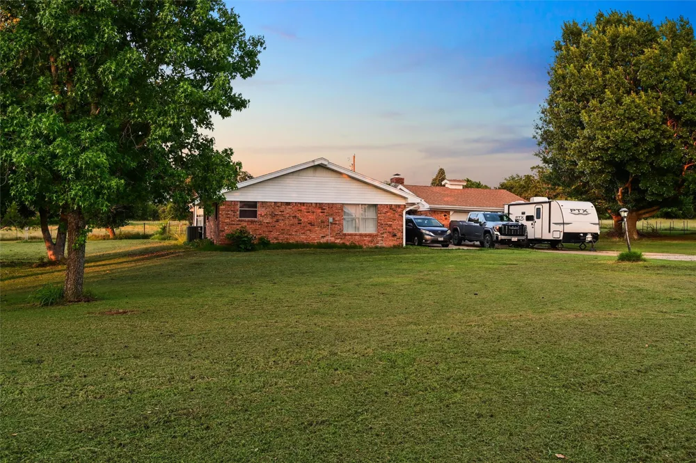 423 County Road 477 Road Stephenville, TX 76401