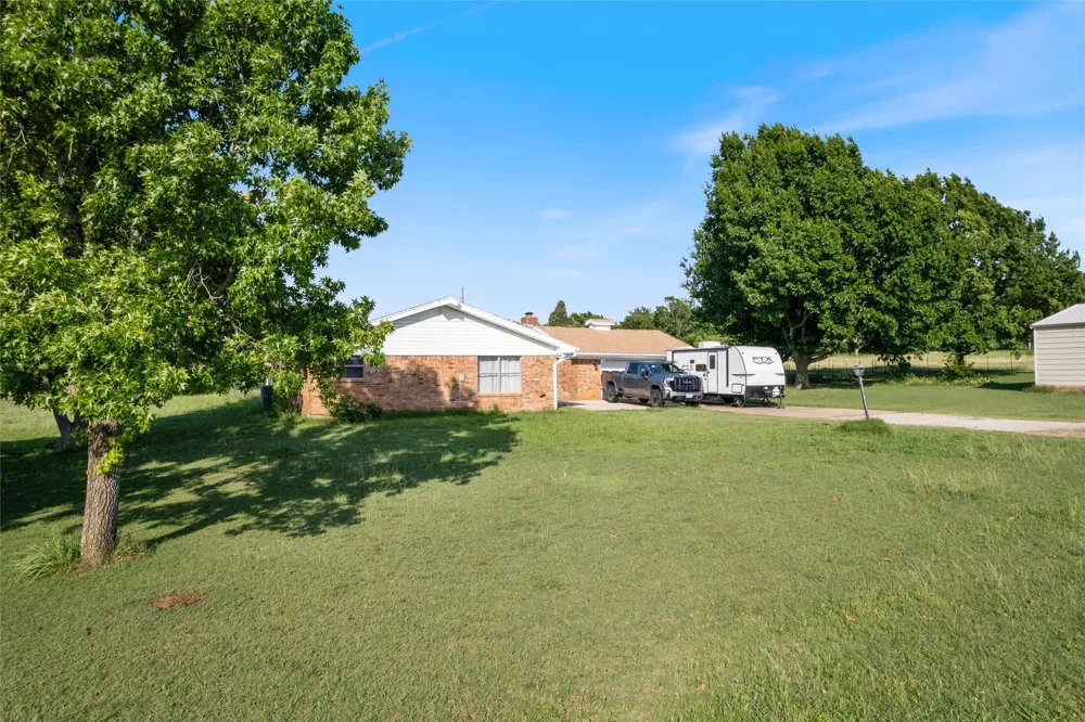 423 County Road 477 Road Stephenville, TX 76401