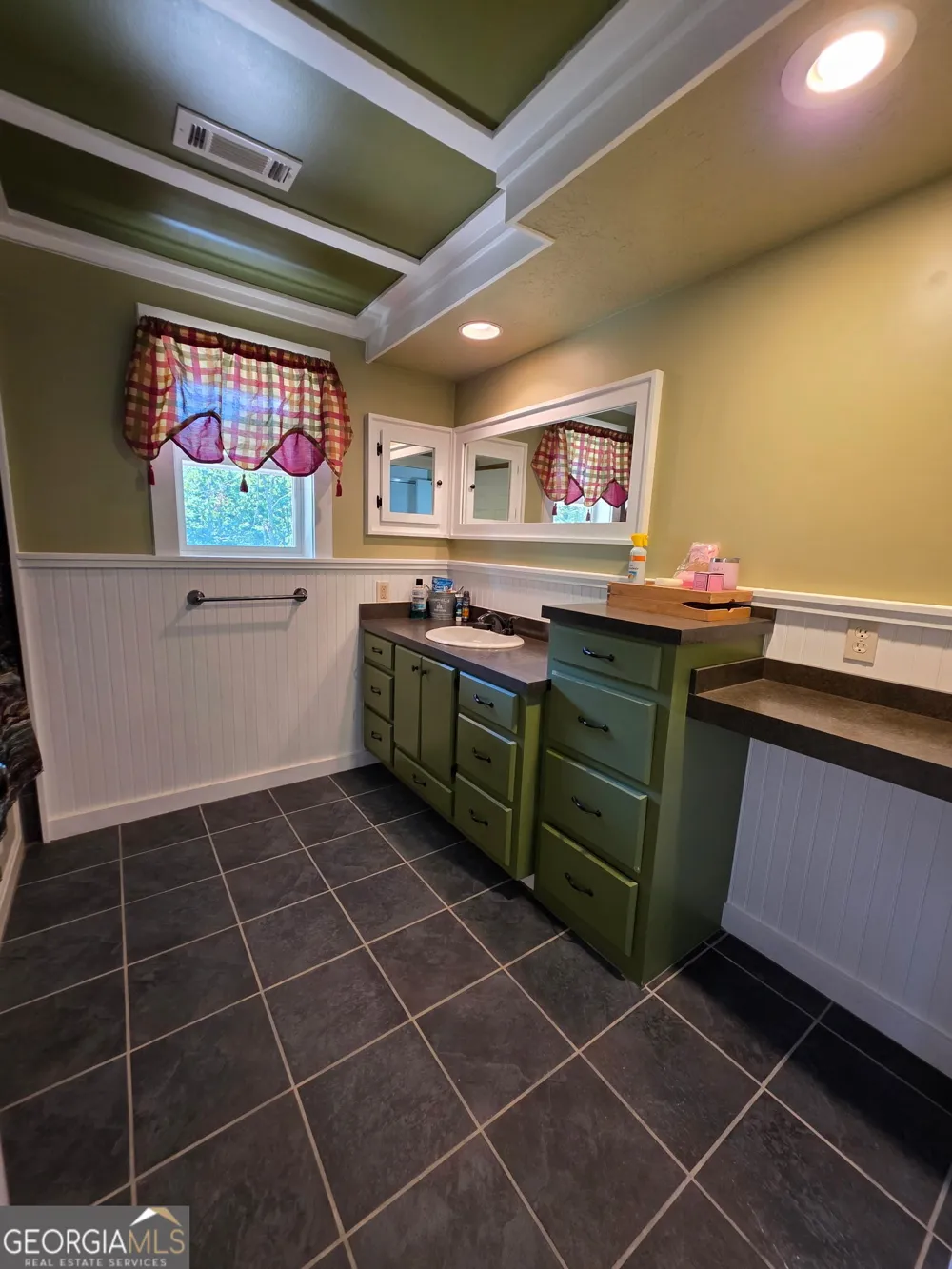 32 Ivey Ridge RD Suches, GA 30572