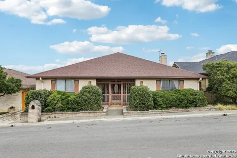 5817 Winding Ridge