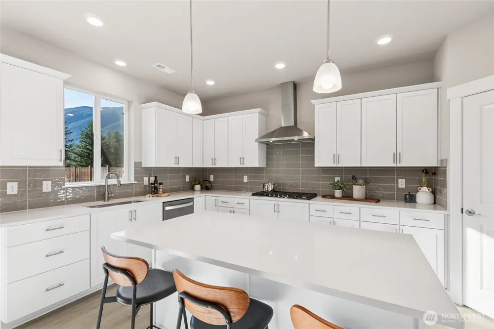 1165 Clearwater Way SE #18 North Bend, WA 98045