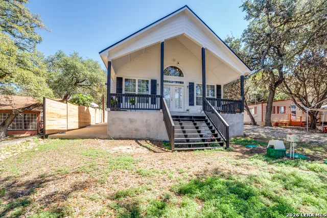 1020 Pebble Beach Dr NW Lakehills, TX 78063