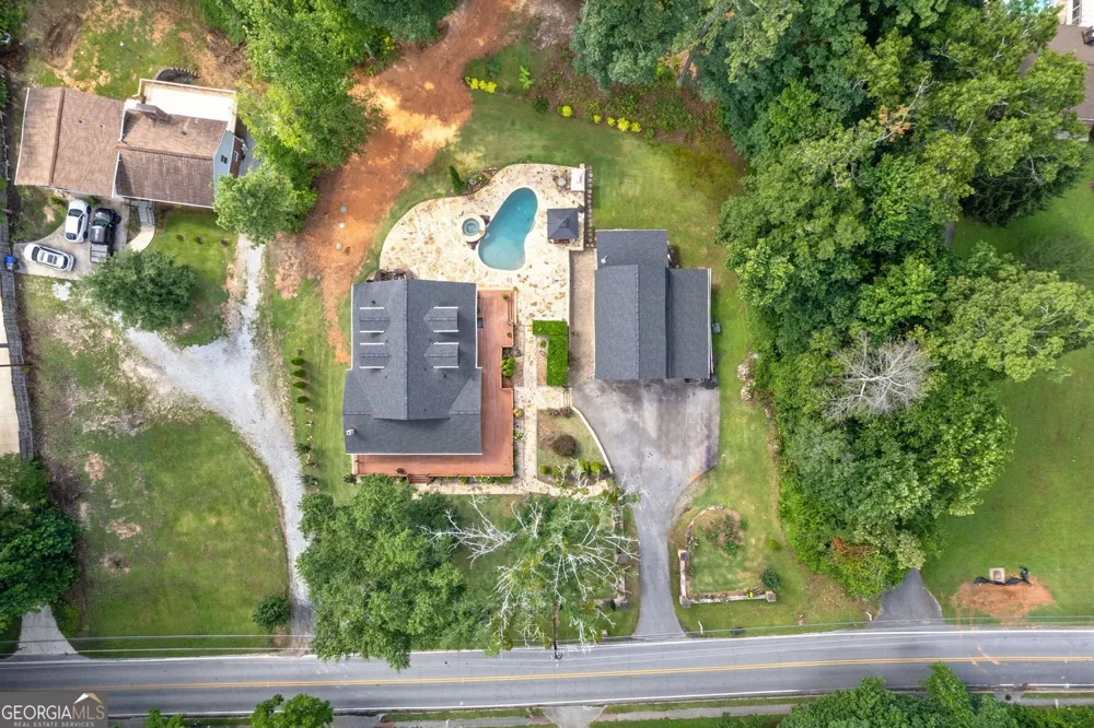 335 Level Creek RD Sugar Hill, GA 30518