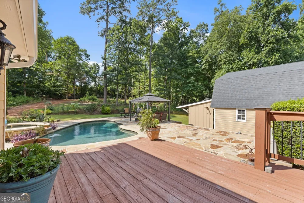 335 Level Creek RD Sugar Hill, GA 30518
