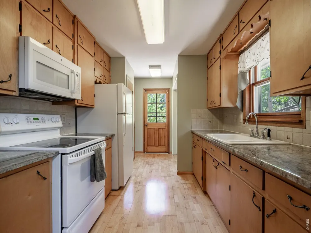 1847 Shoshoni Drive Red Feather Lakes, CO 80545