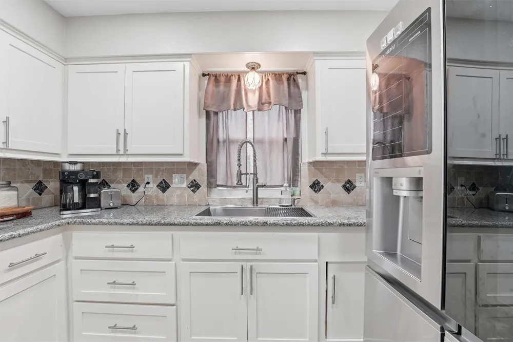 2051 Shadow Rock Drive Kingwood, TX 77339
