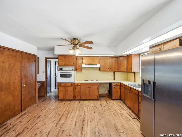300 Avenue M Hondo, TX 78861