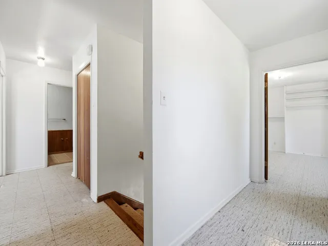 300 Avenue M Hondo, TX 78861