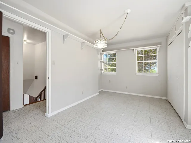 300 Avenue M Hondo, TX 78861